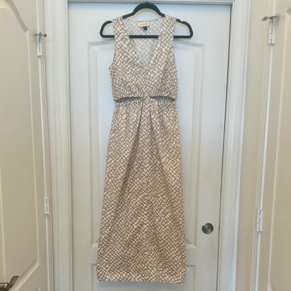 3/$10 Universal Thread Tan Sleeveless V-Neck Maxi Patterned Dress with Cut-Outs